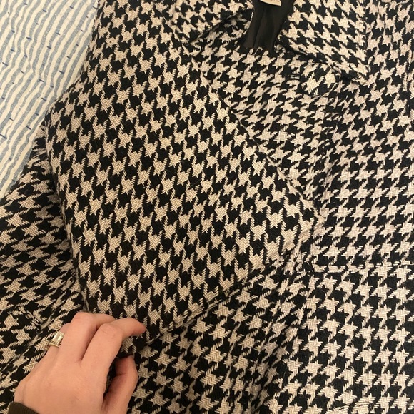 Women’s Houndstooth Coat - Picture 4 of 7